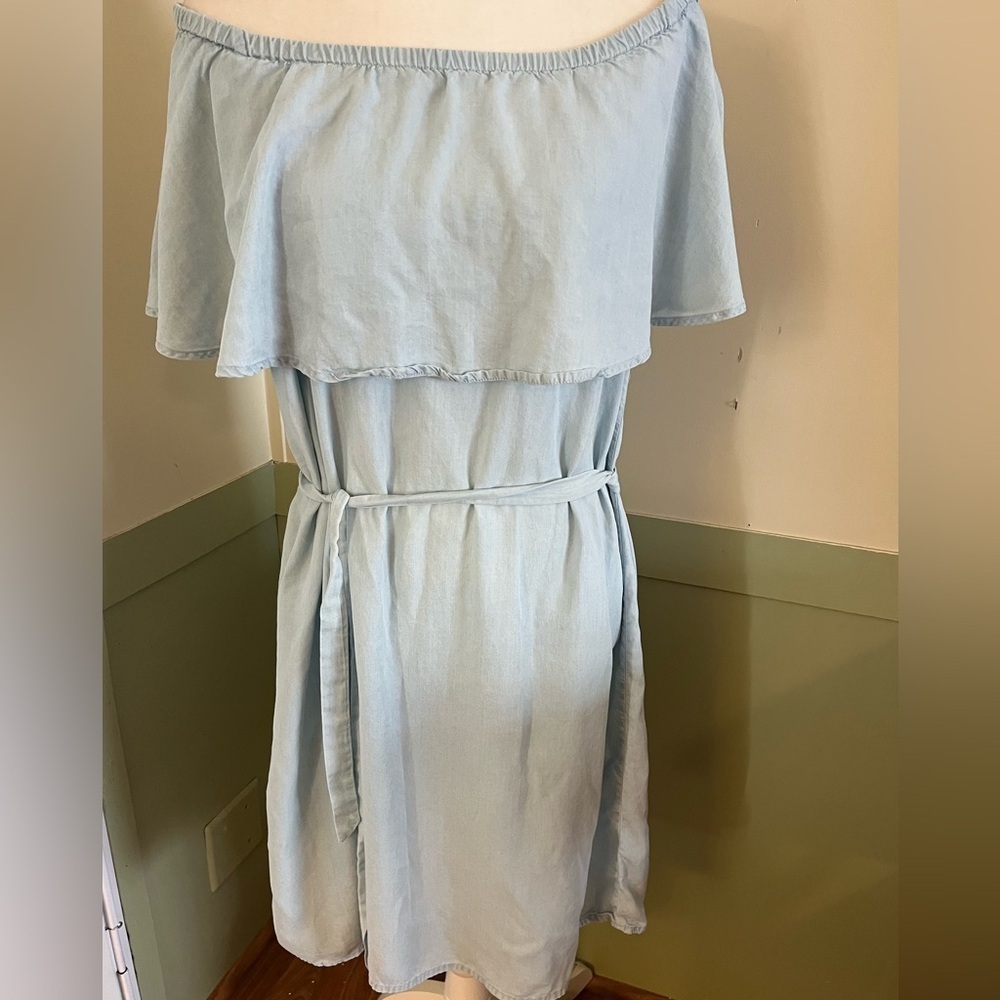 Off shoulder Old Navy lightweight summer/spring dress
